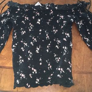 Long sleeve/off the shoulder crop top